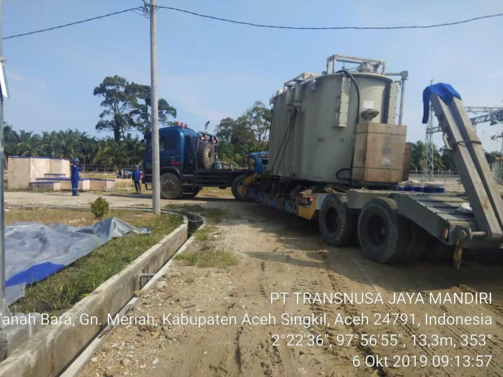 Pemindahan Trafo dan Jacking On Pondasi di Aceh Singkil 01