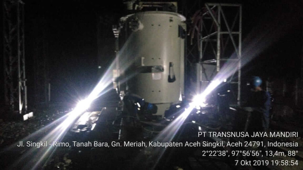 Pemindahan Trafo dan Jacking On Pondasi di Aceh Singkil 06